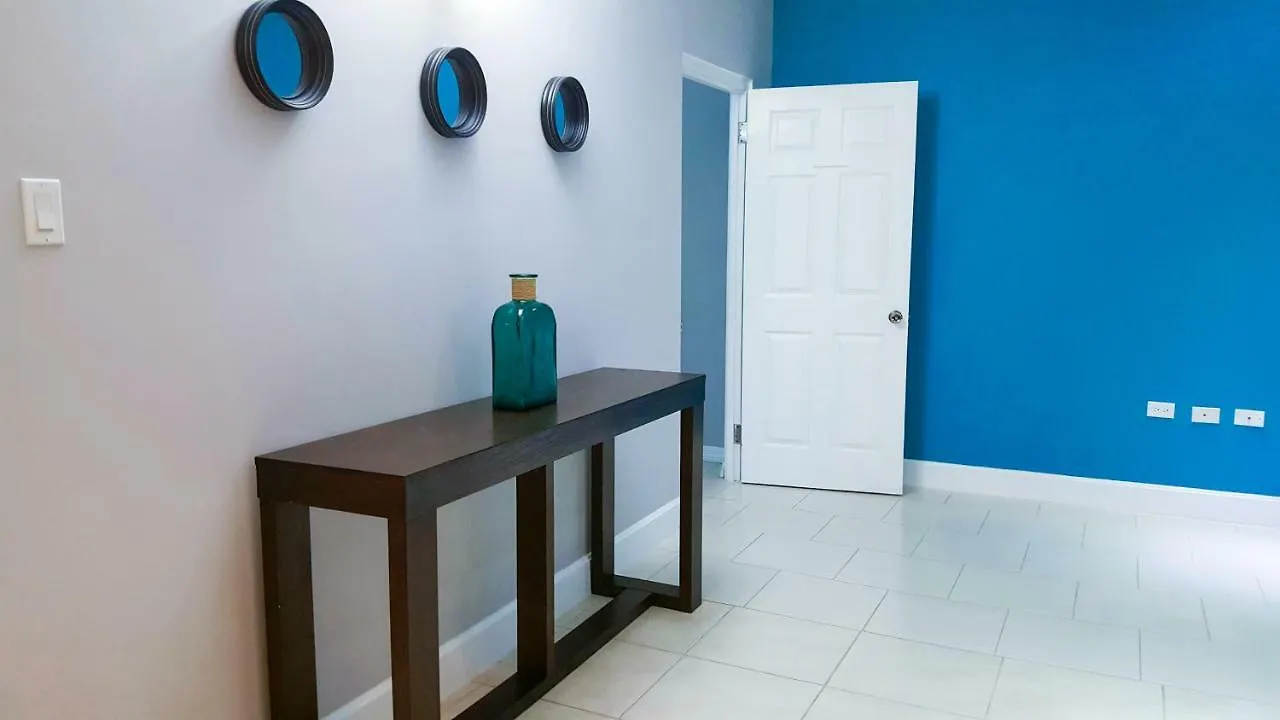 Donhead New Kingston Apt 5 Διαμέρισμα